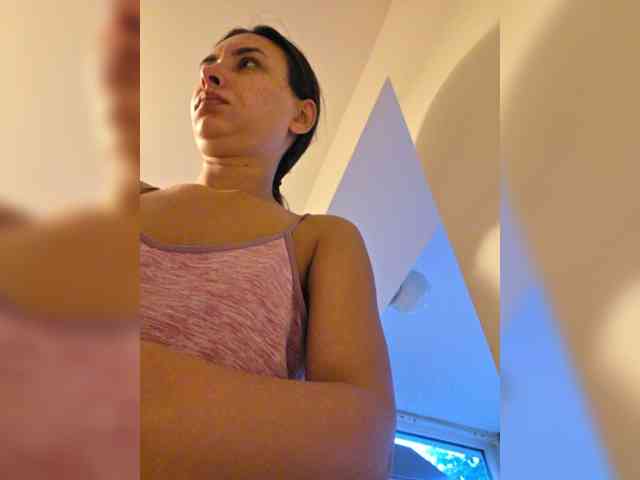 KateLove23 webcam