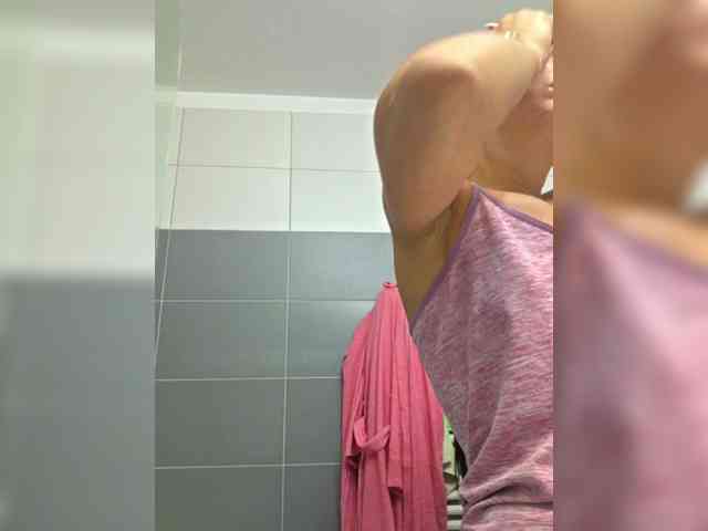 KateLove23 webcam