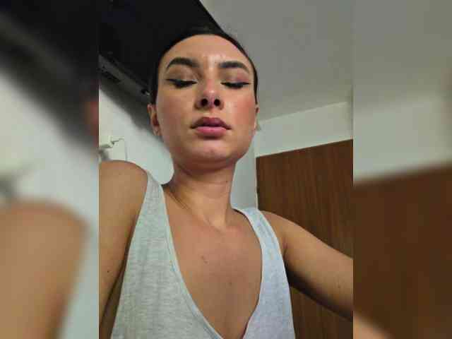 KateLove23 webcam