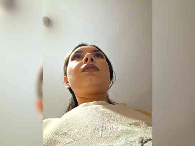 KateLove23 webcam