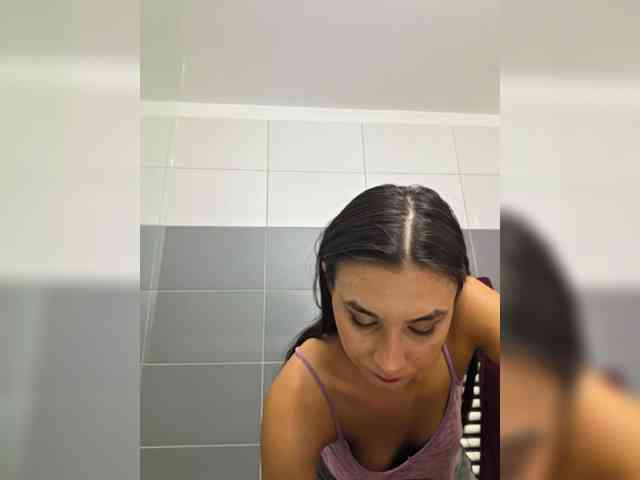 KateLove23 webcam
