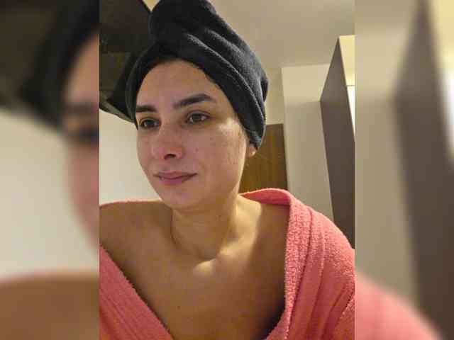 KateLove23 webcam