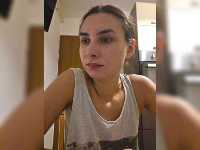 KateLove23 webcam