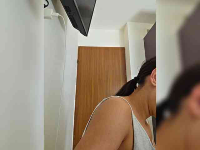 KateLove23 webcam