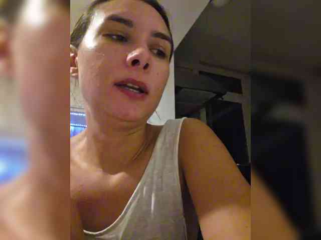 KateLove23 webcam
