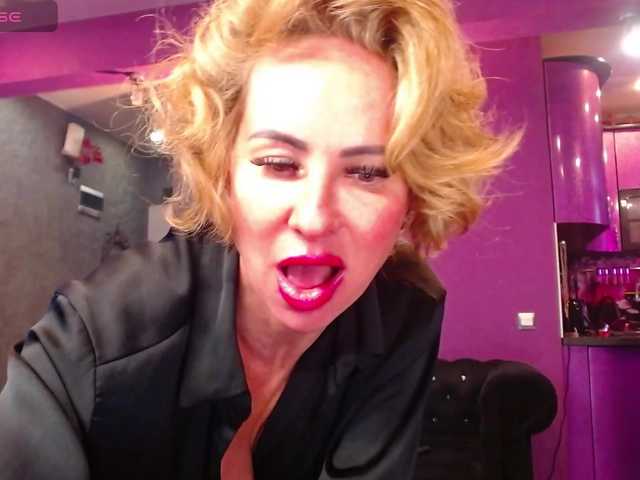 Maaarrrgggooo live cam on BongaCams