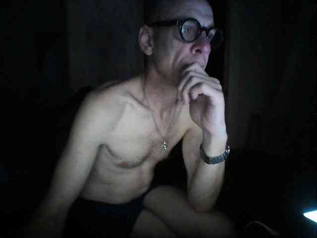 OSKA38 Live Webcam on BongaCams