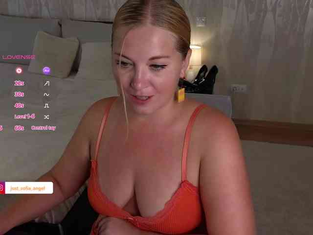 JUST_SOFIA webcam