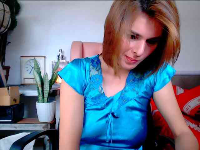 HotBeautyQuen Sex Cam Show