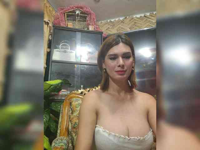 HotBeautyQuen Sex Cam Show