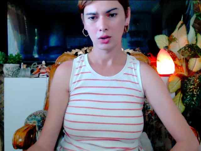 HotBeautyQuen Live Webcam on BongaCams
