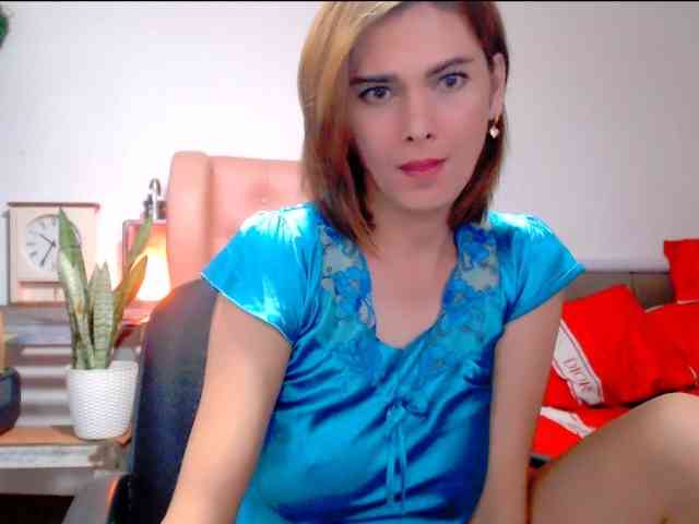 HotBeautyQuen Sex Cam Show