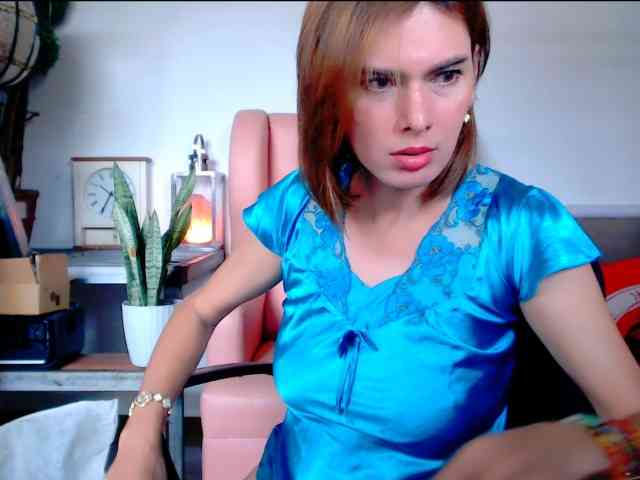 HotBeautyQuen Sex Cam Show