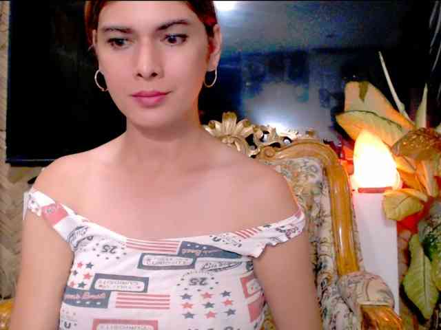 HotBeautyQuen Live Webcam on BongaCams