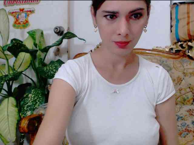 HotBeautyQuen Sex Cam Show