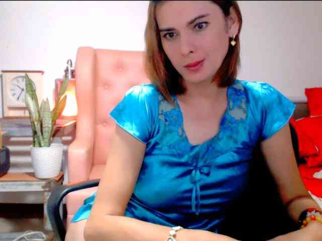 HotBeautyQuen Sex Cam Show