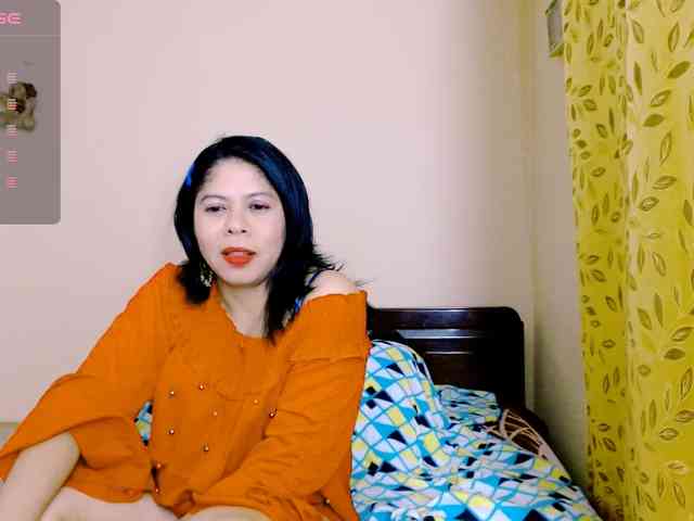 Rosita1900 webcam