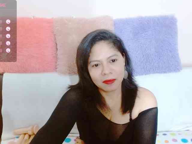 Rosita1900 webcam