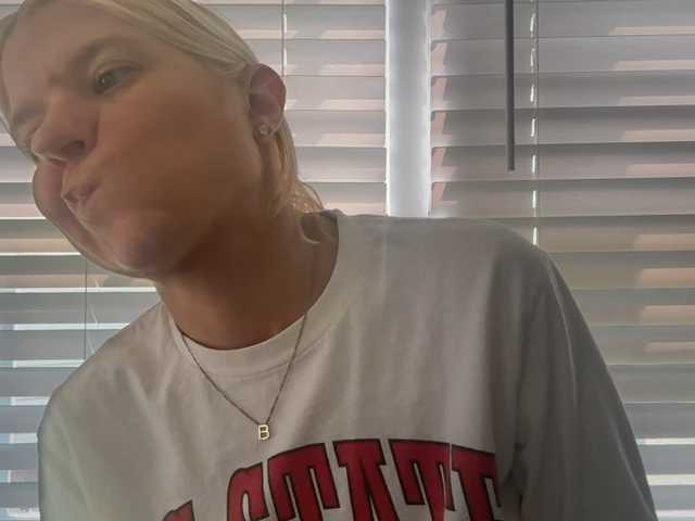mermaidlexi live cam on BongaCams