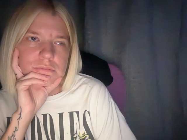AmericnBarbie live cam preview