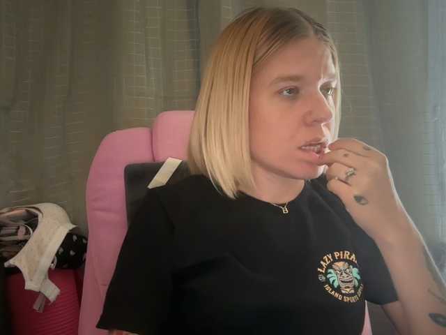 mermaidlexi live cam on BongaCams