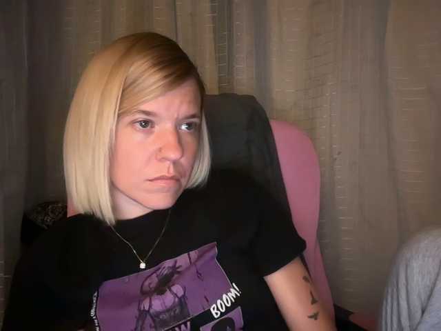 mermaidlexi live show