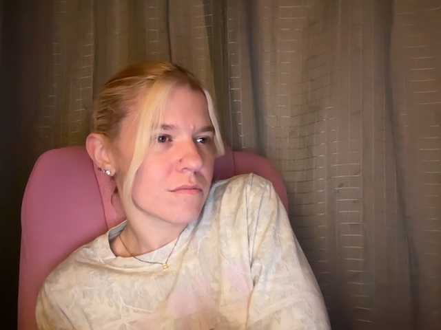 AmericnBarbie live cam preview