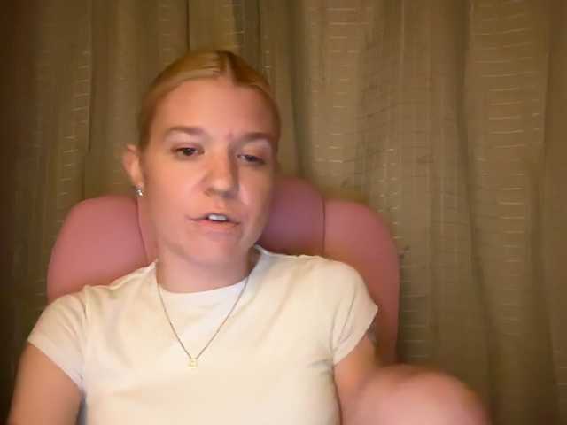 AmericnBarbie live cam preview