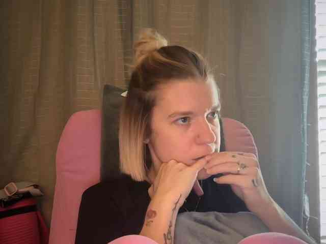 AmericnBarbie webcam