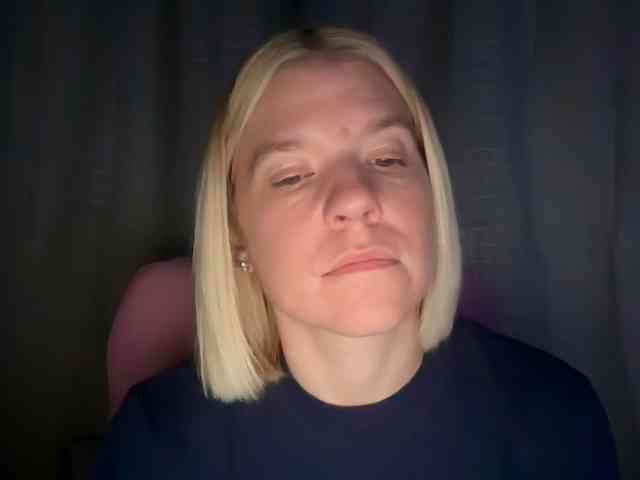 AmericnBarbie webcam