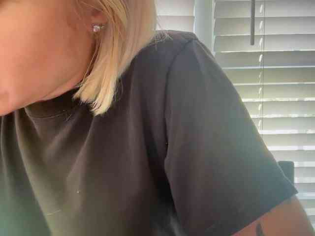 AmericnBarbie webcam