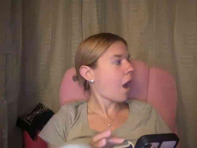 AmericnBarbie webcam