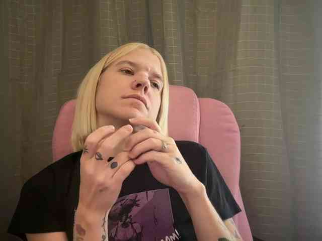 AmericnBarbie webcam