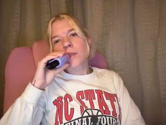 AmericnBarbie webcam