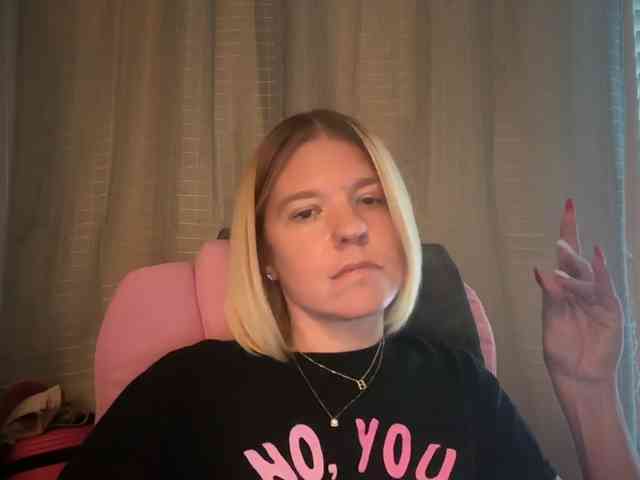 AmericnBarbie webcam