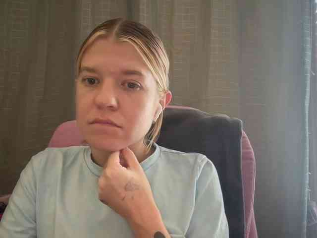 AmericnBarbie webcam