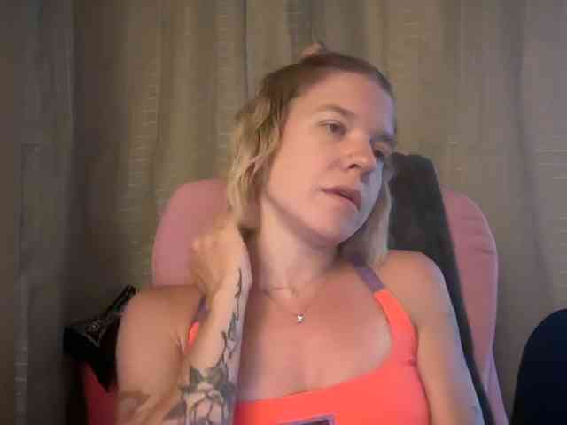 AmericnBarbie webcam