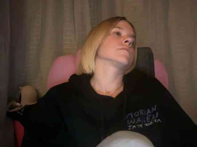 AmericnBarbie webcam