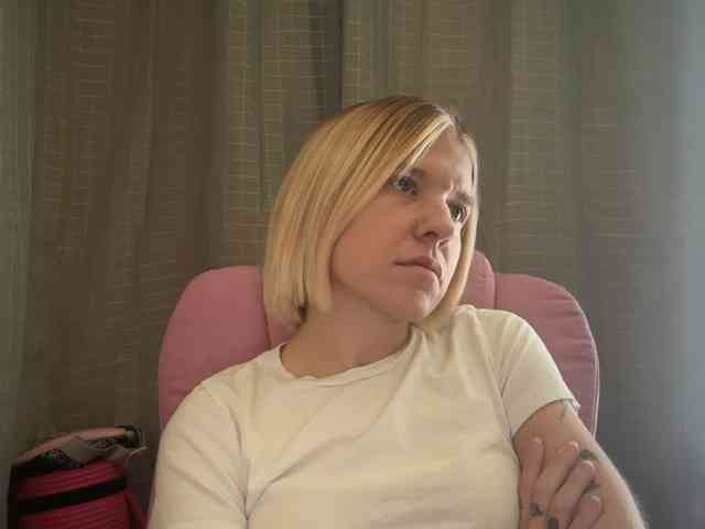 AmericnBarbie webcam