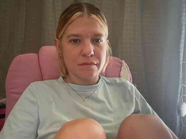 AmericnBarbie webcam