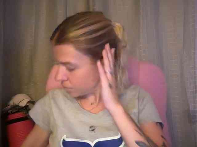 AmericnBarbie webcam