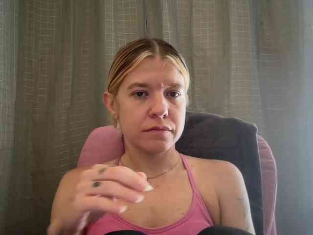 AmericnBarbie webcam