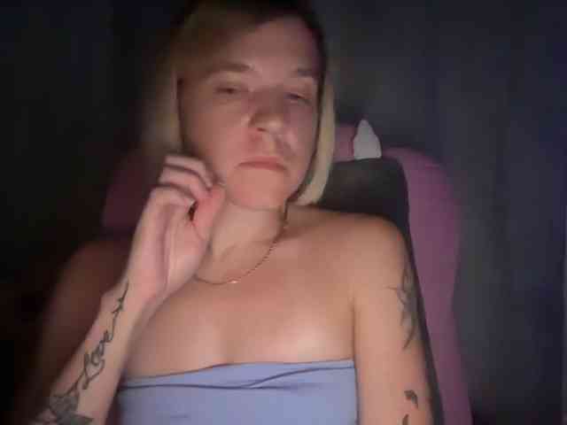 AmericnBarbie webcam