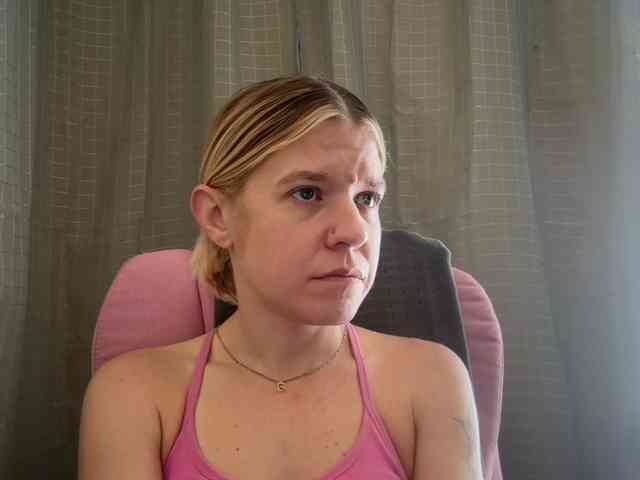 AmericnBarbie webcam