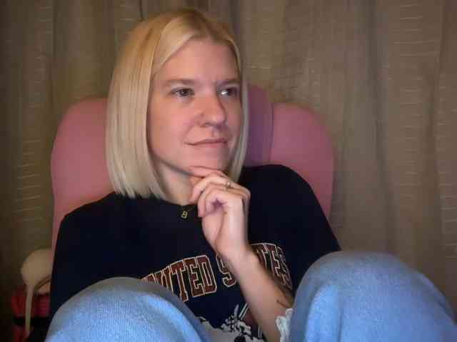 AmericnBarbie webcam