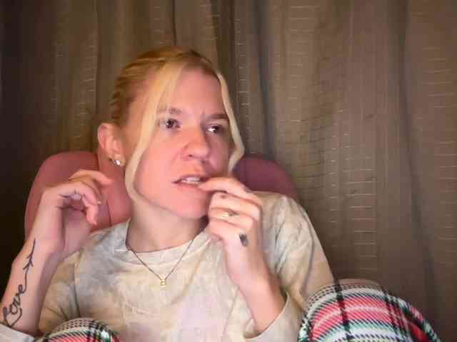 AmericnBarbie webcam