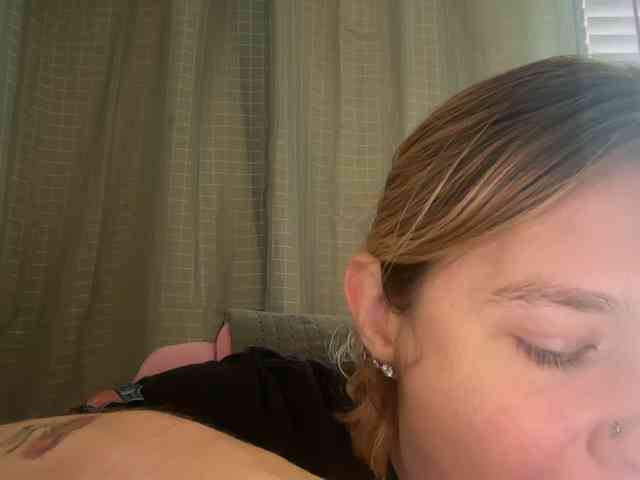 AmericnBarbie webcam