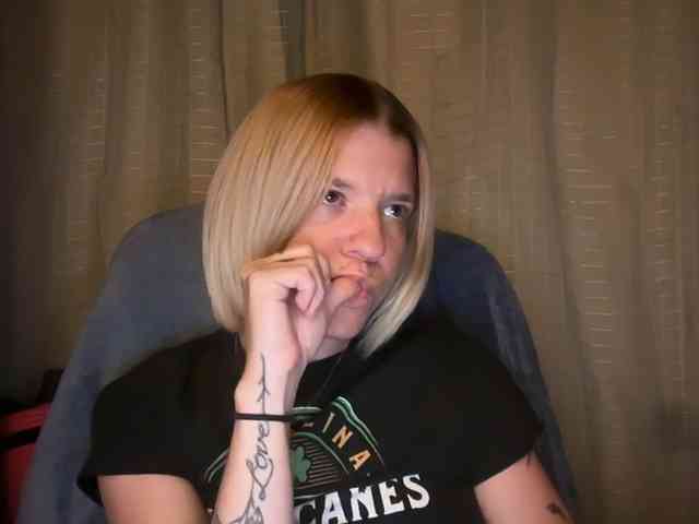 AmericnBarbie webcam