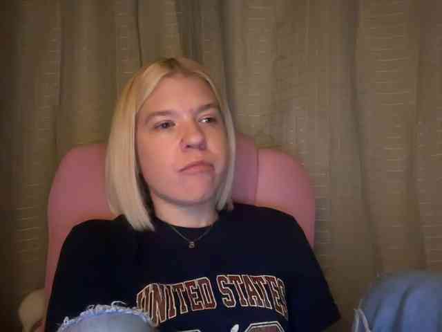 AmericnBarbie webcam