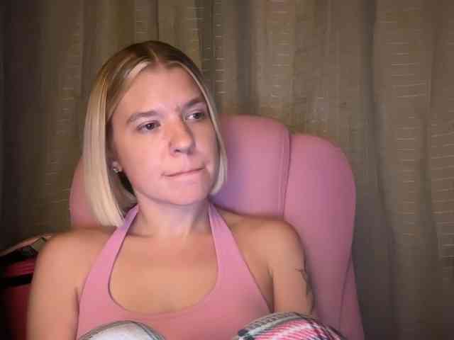 AmericnBarbie webcam